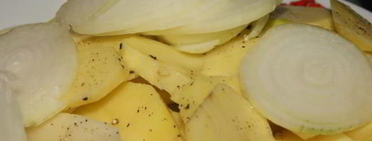 запеченный картофель с луком в сметане. Шаг 3