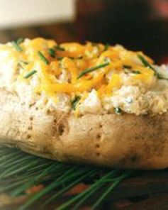 Запеченный в духовке картофель с начинкой