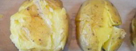 запеченый картофель с соусом из авокадо. Шаг 2