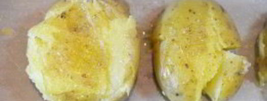 запеченый картофель с соусом из авокадо. Шаг 3