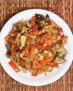 Запеченые овощи с чесноком и пармезаном