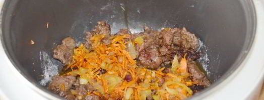 говяжья печень тушеная в соусе в мультиварке. Шаг 9