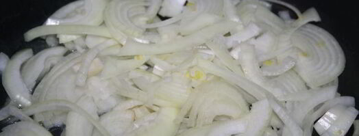 индюшиная печень в сметанно-луковом соусе. Шаг 4