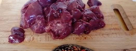 куриная печень в сметанном соусе. Шаг 2