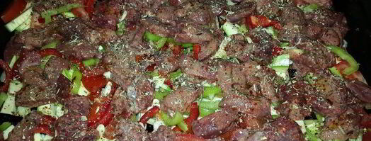 куриная печень, запеченная с овощами. Шаг 3