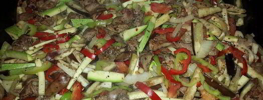 куриная печень, запеченная с овощами. Шаг 5