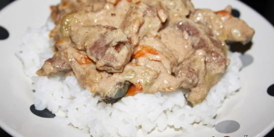 Нежная говяжья печень в сметанном соусе