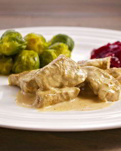 Печень говяжья со сметаной