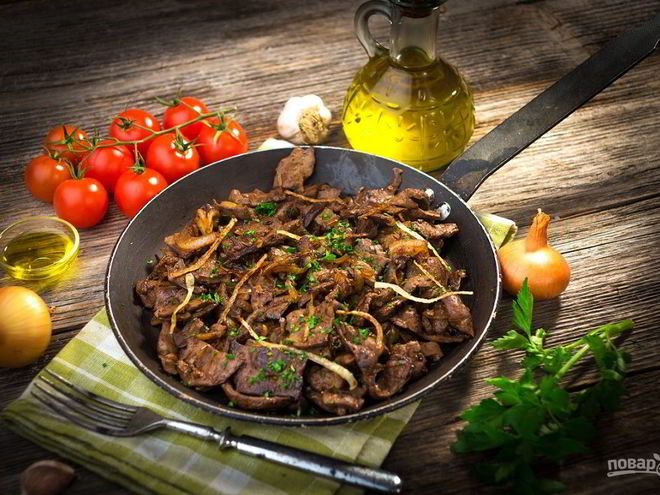 Рецепт печени говяжья, жаренная с луком