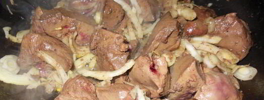 печень индюшки с яблоками и черносливом. Шаг 2