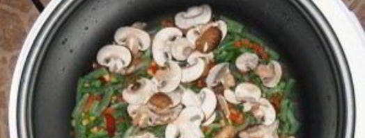 печень с грибами в мультиварке. Шаг 4