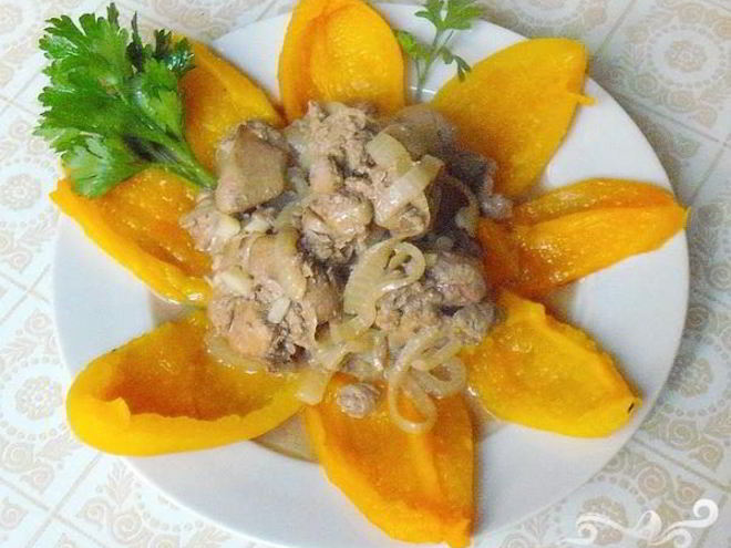 Рецепт печени, тушеной в белом вине с печеным перцем
