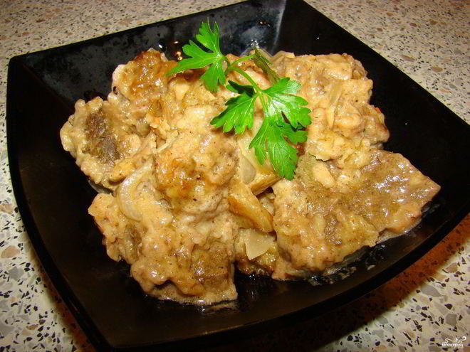 Рецепт печени, тушенной в сливках