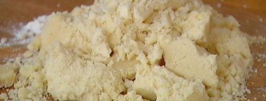 печенье из пармезана со свекольным песто. Шаг 4