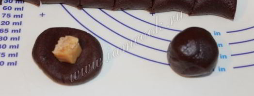 шоколаднoе печеньe с начинкой. Шаг 5