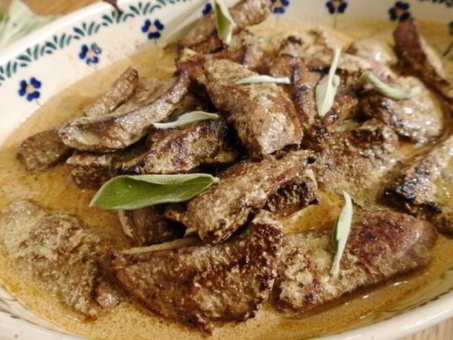 Рецепт телячьей печени в винном соусе с шалфеем