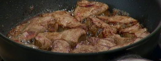 телячья печень в винном соусе с шалфеем. Шаг 3