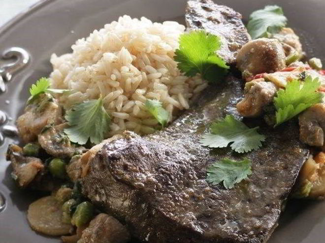 Рецепт жареной печени с грибами в азиатском стиле