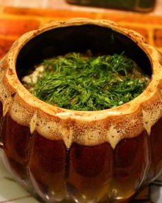 Пельмени с грибами в горшочках