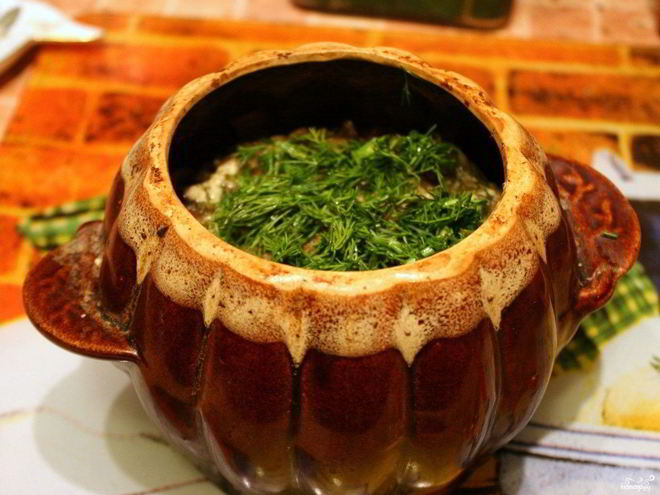 Рецепт пельменей с грибами в горшочках