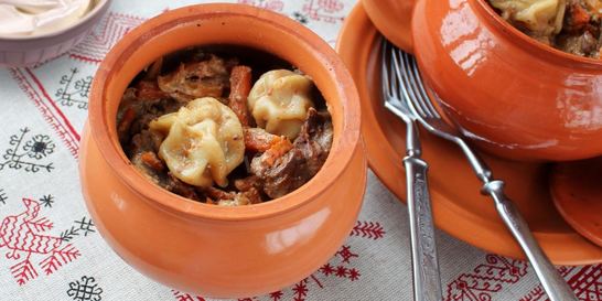 Пельмени в горшочках с печенью