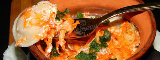 пельмени в сметане в горшочке. Шаг 5