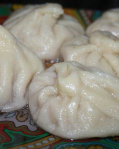 Сочные хинкали с бараниной и базиликом