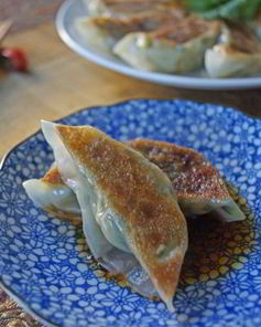 Японские пельмени с креветками