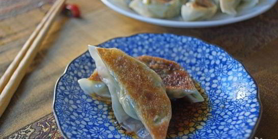 Японские пельмени с креветками