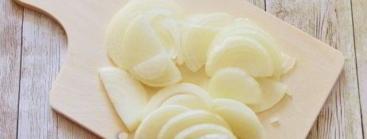 жареные пельмени с луком. Шаг 3