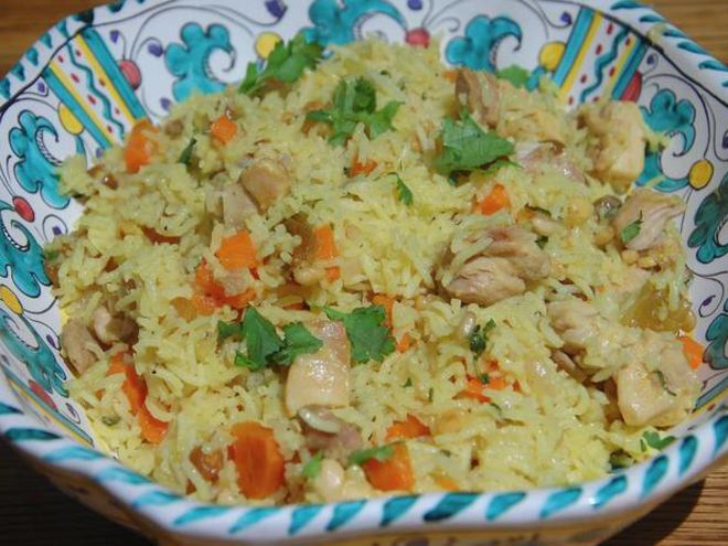 Рецепт пилава с курицей, изюмом и кедровыми орешками