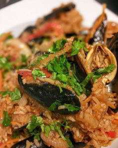 Плов из мидий