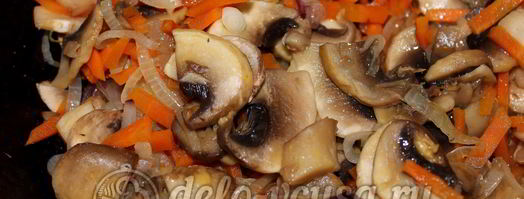 плов с грибами в мультиварке. Шаг 7