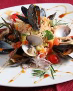 Плов с мидиями и пряностями