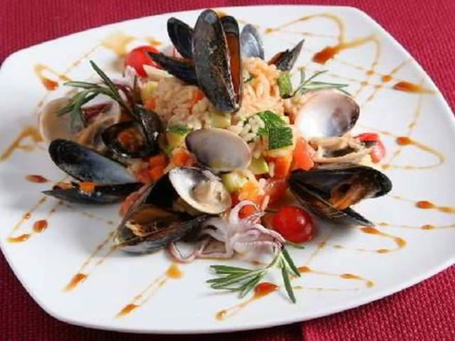 Рецепт плова с мидиями и пряностями