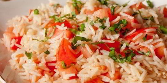 Плов с помидорами