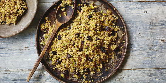 Сладкий плов с черносливом