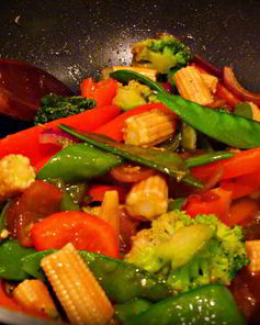 Быстрое овощное рагу с базиликом и чили