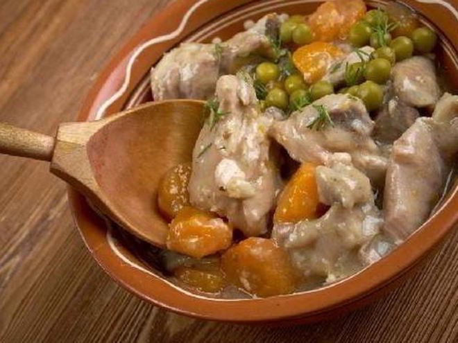 Рецепт куриного фрикасе с горошком