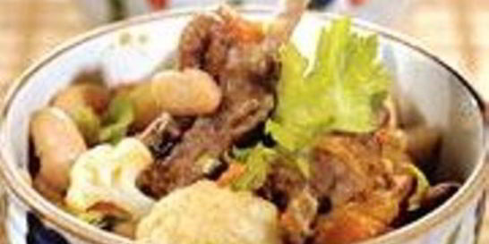 Рагу из бараньих ребрышек с овощами