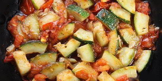 Рагу из кабачков с корицей