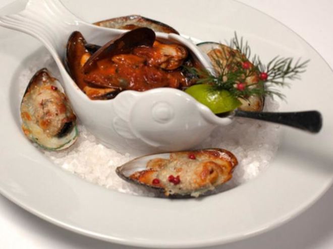 Рецепт рагу из мидий с пряными томатами и мидии, запеченные под сыром моцарелла