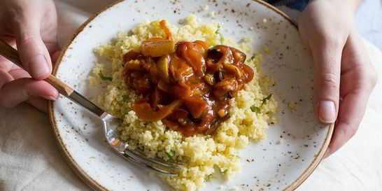 Рагу из печеных овощей с пряным кускусом