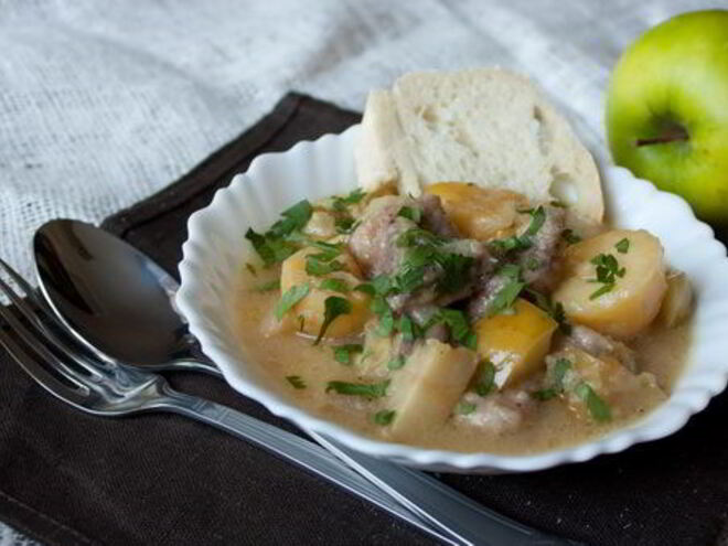 Рецепт рагу из свинины с яблоками