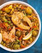 Сочное овощное рагу с лососем