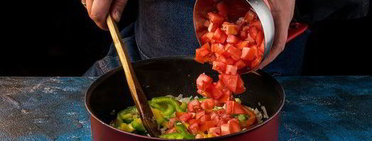 сочное овощное рагу с лососем. Шаг 3