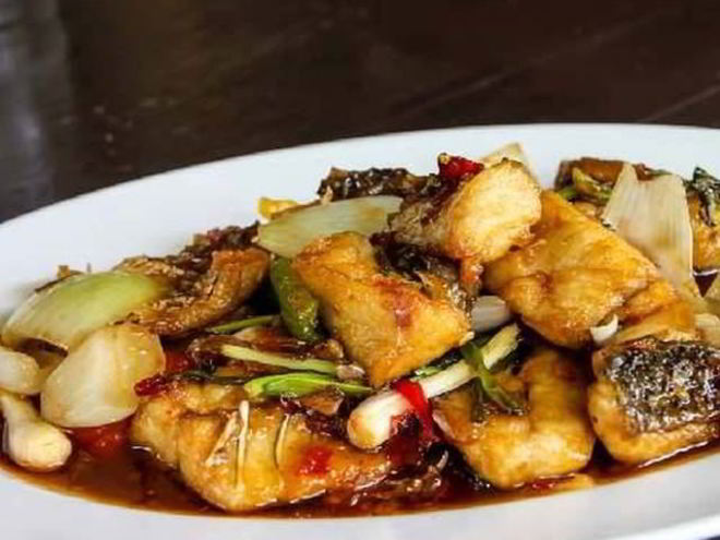 Рецепт венгерского рагу из морского окуня