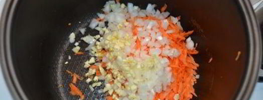ризотто с курицей и грибами в мультиварке. Шаг 3