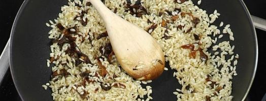 ризотто с морепродуктами и белыми грибами. Шаг 3