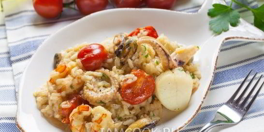 Томатное ризотто с морепродуктами